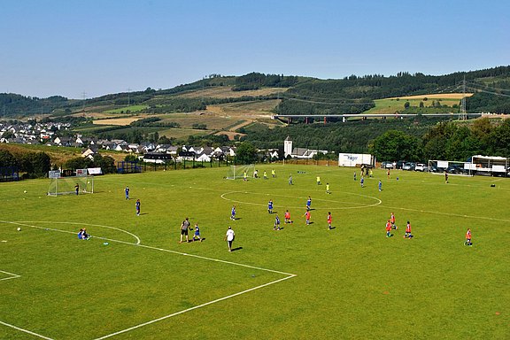 Fußball_3.jpg